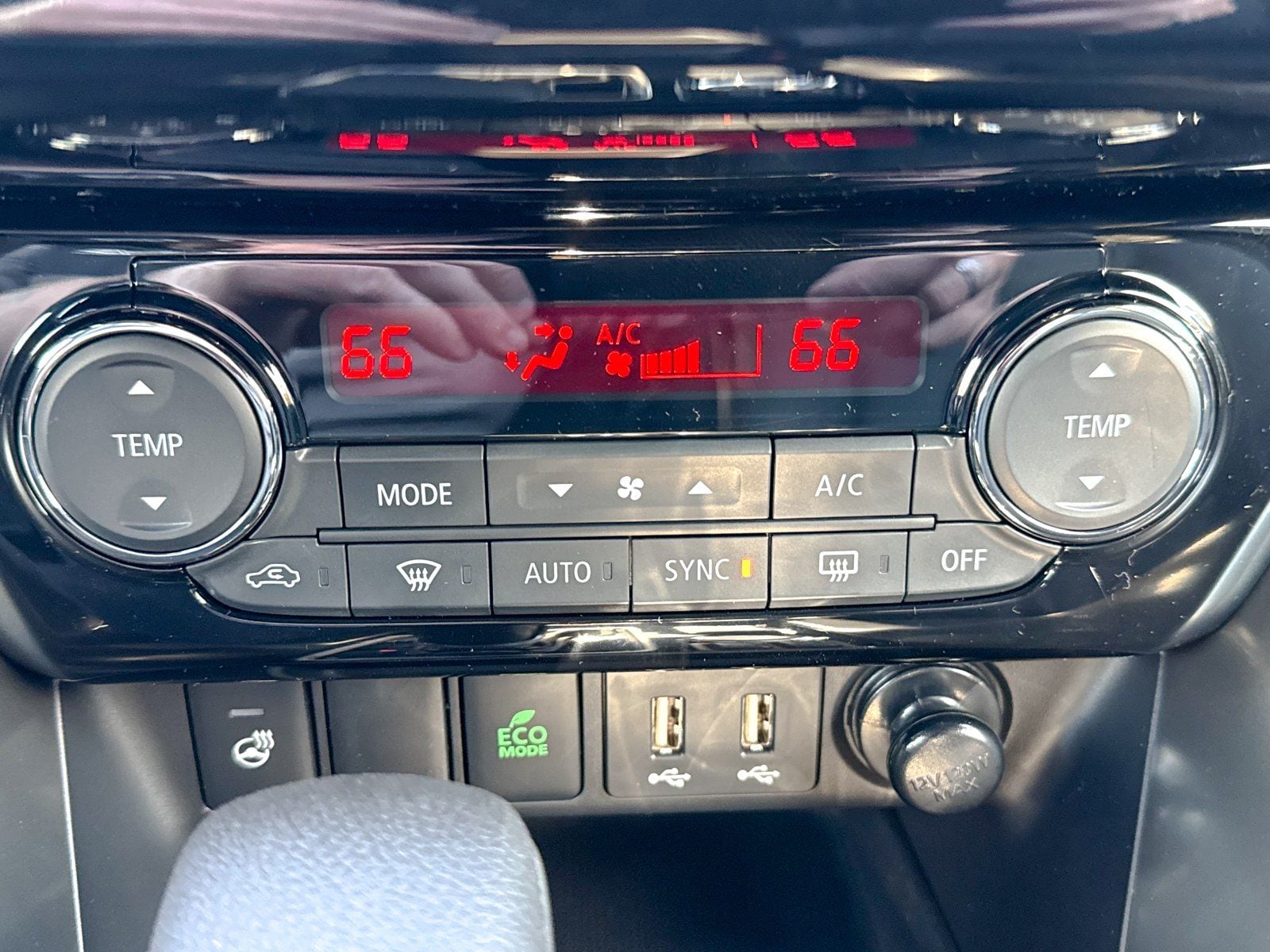 2026 Mitsubishi Eclipse Cross Black Edition - Photo 34
