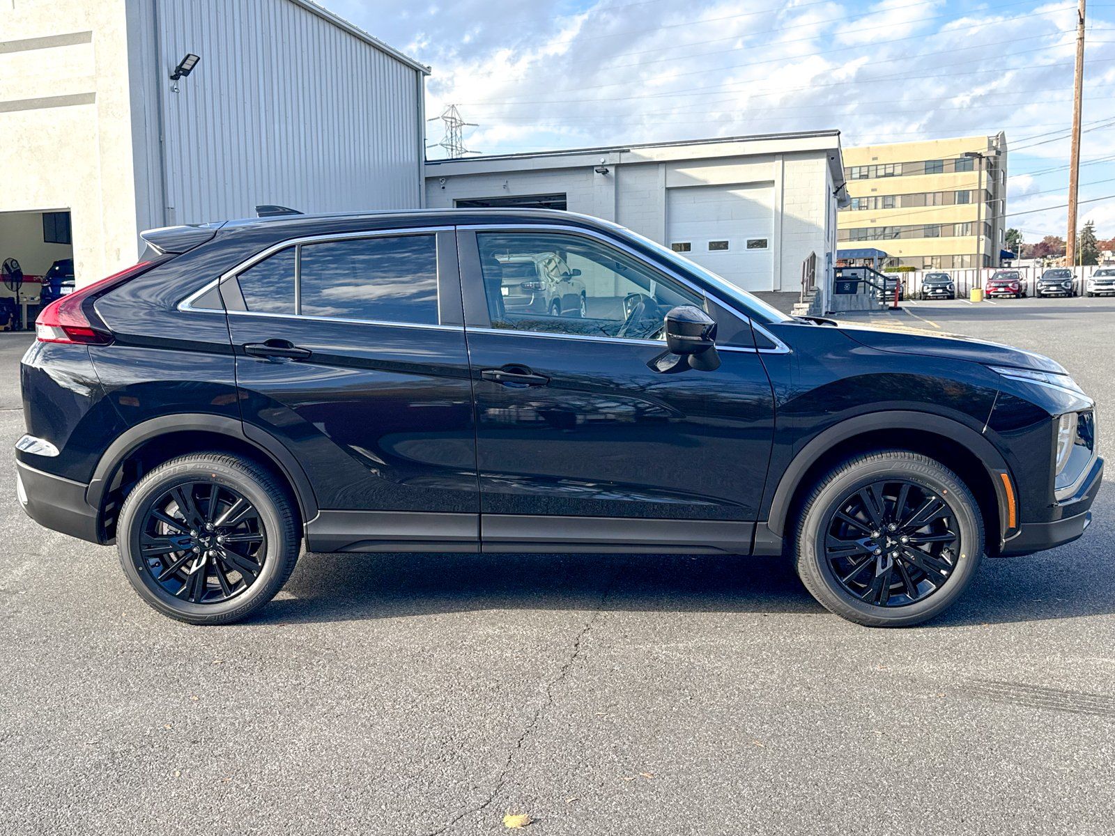 2026 Mitsubishi Eclipse Cross LE - Photo 8