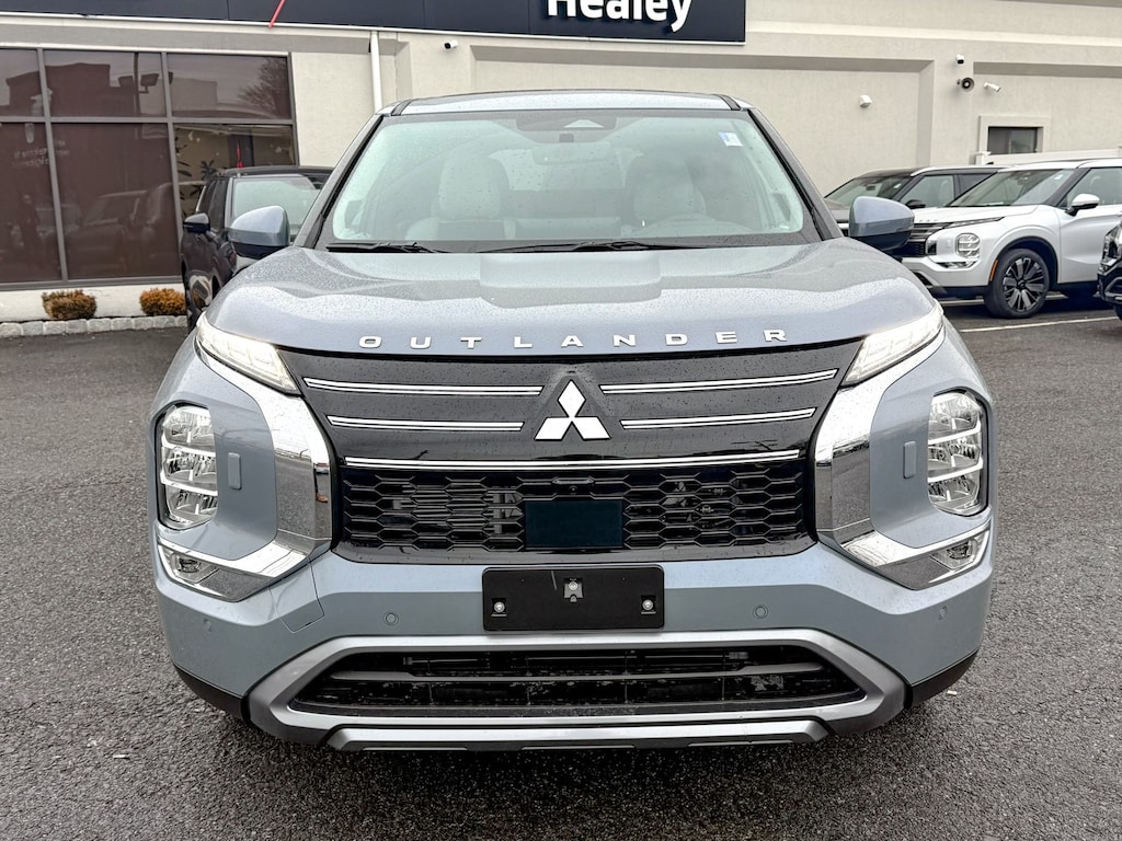 New 2026 Mitsubishi Outlander SE SUV