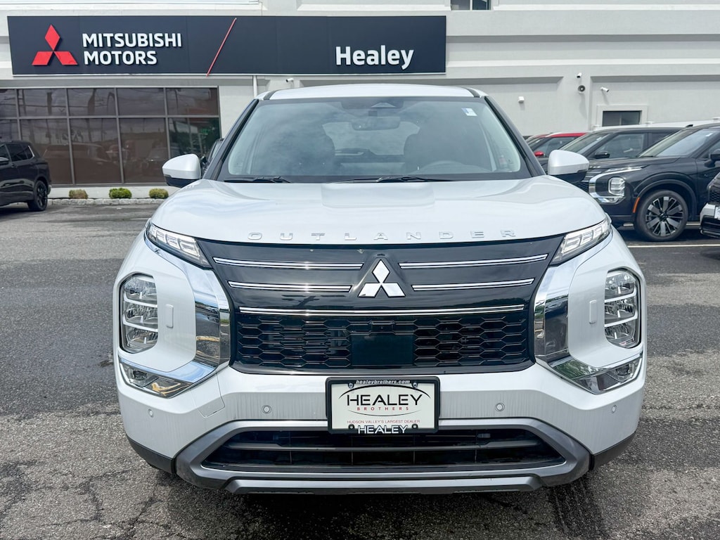 New 2026 Mitsubishi Outlander SE SUV