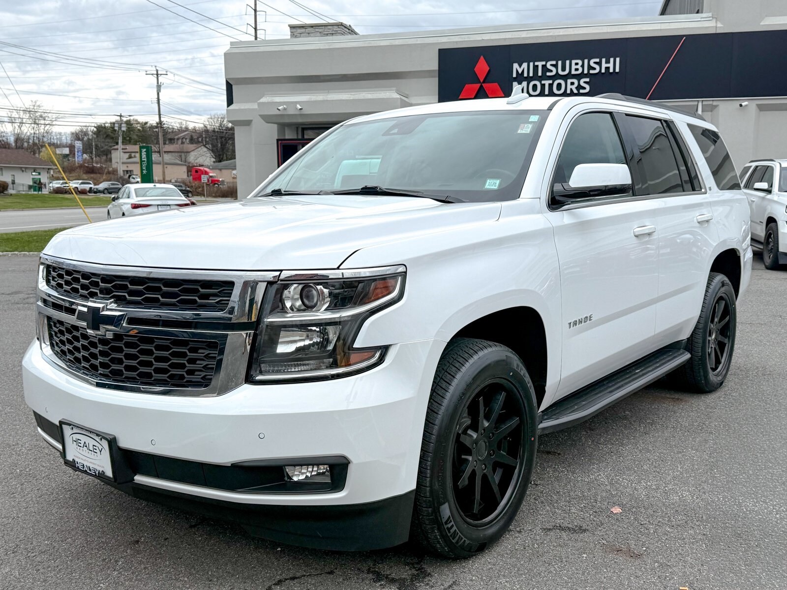 2020 Chevrolet Tahoe LT photo 3