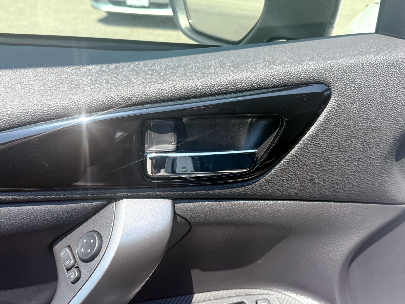2026 Mitsubishi Eclipse Cross Black Edition - Photo 17