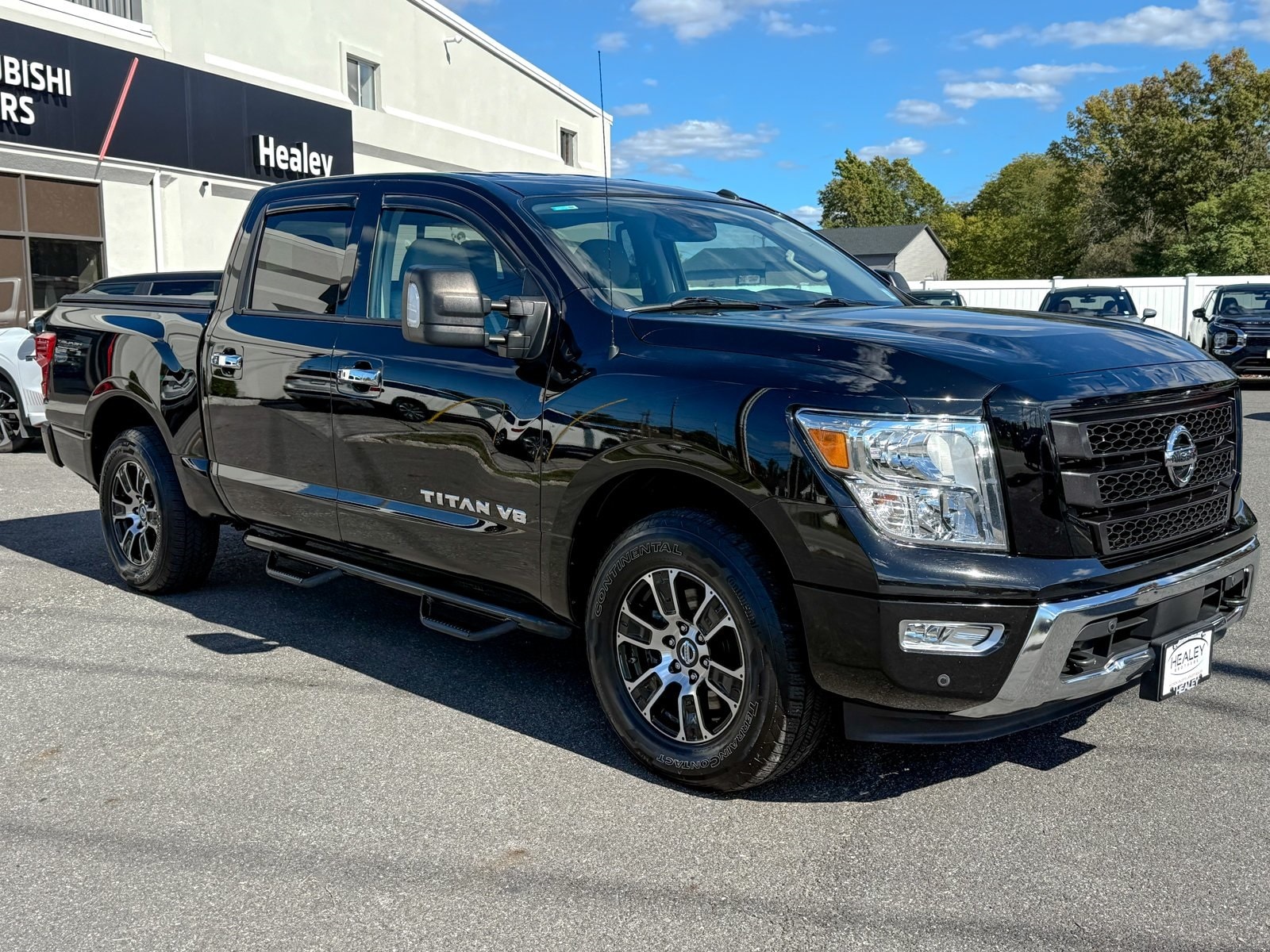 2020 Nissan Titan SV's photo