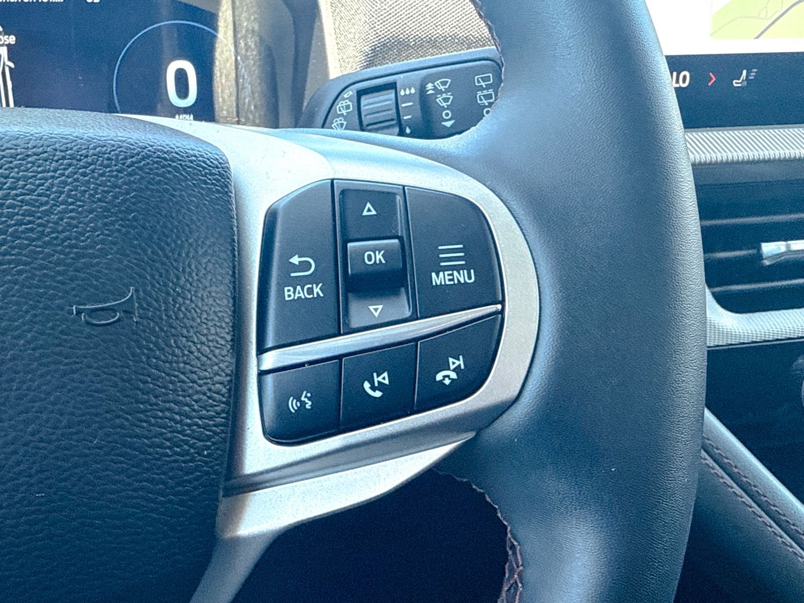 2025 Ford Explorer Active - Photo 45