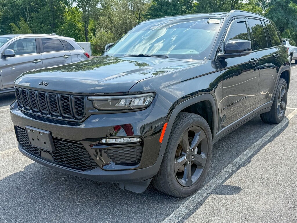 Used 2023 Jeep Grand Cherokee Limited SUV