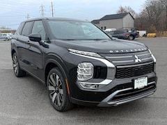 2025 Mitsubishi Outlander SE SUV