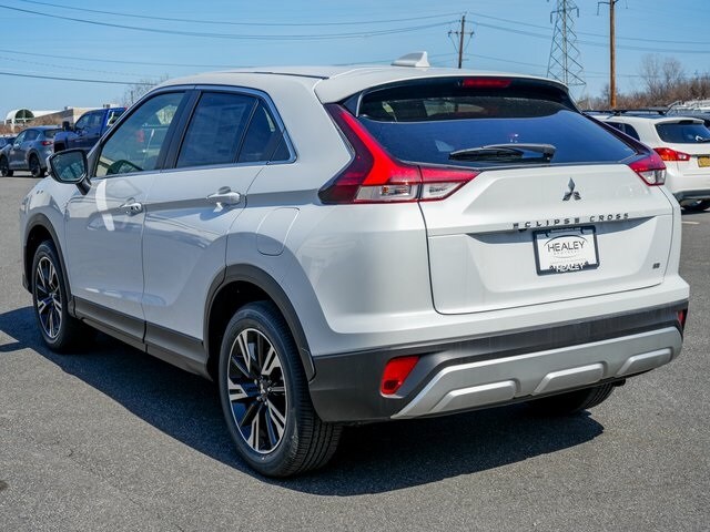 2025 Mitsubishi Eclipse Cross SE photo 2