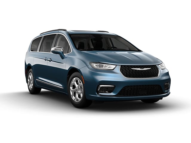 Used 2022 Chrysler Pacifica Limited with VIN 2C4RC1GG4NR180894 for sale in Middletown, NY