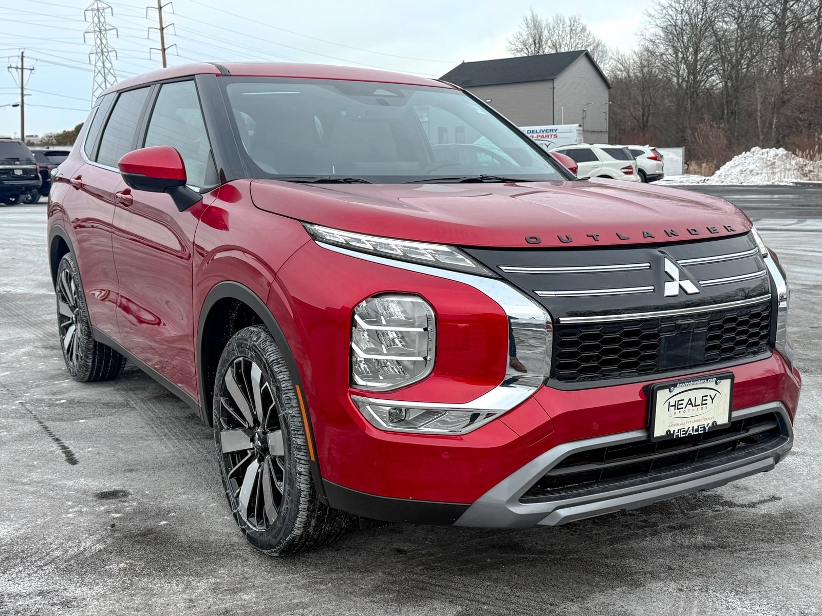 2025 Mitsubishi Outlander SE's photo