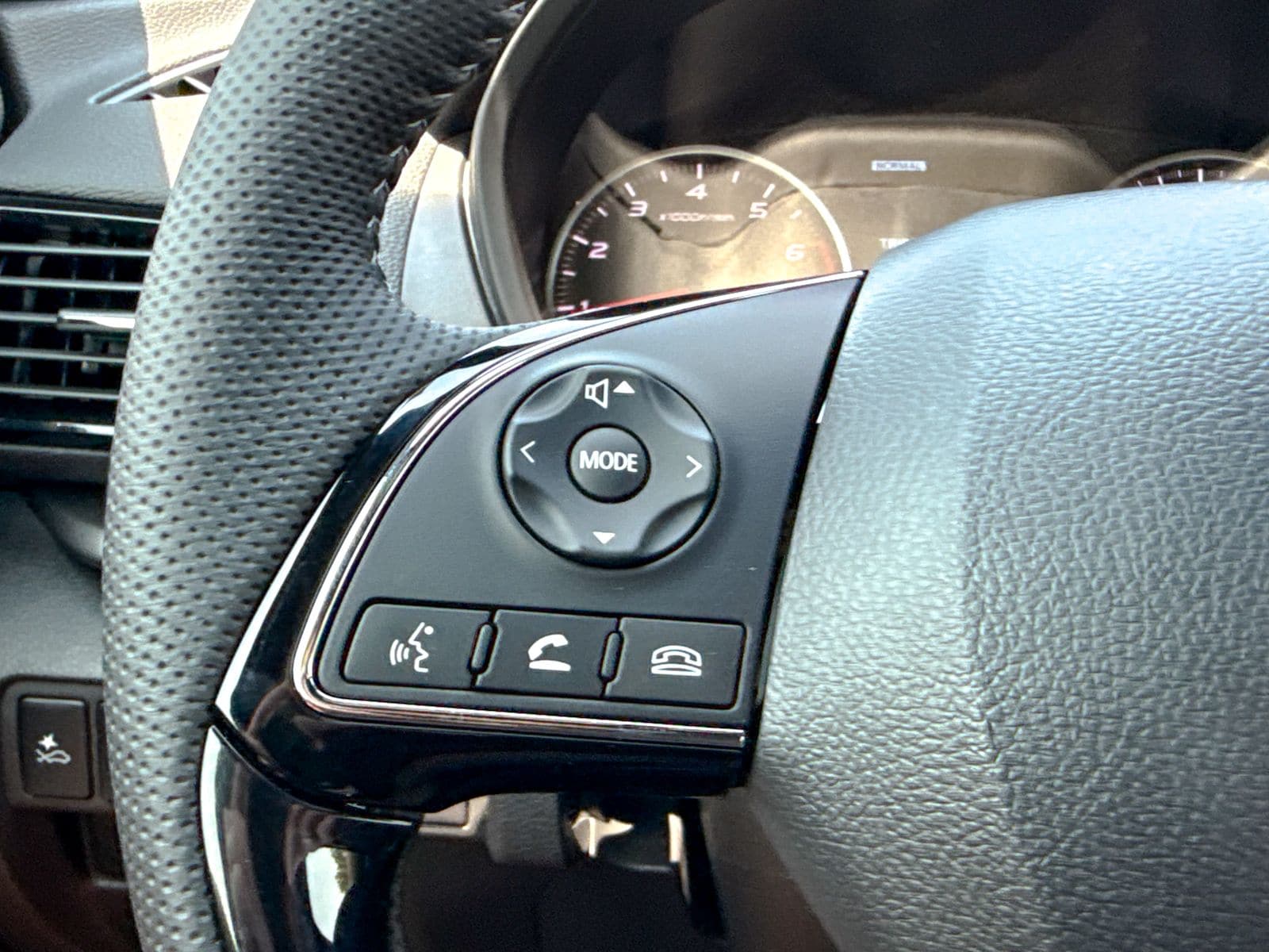 2026 Mitsubishi Eclipse Cross Black Edition - Photo 44