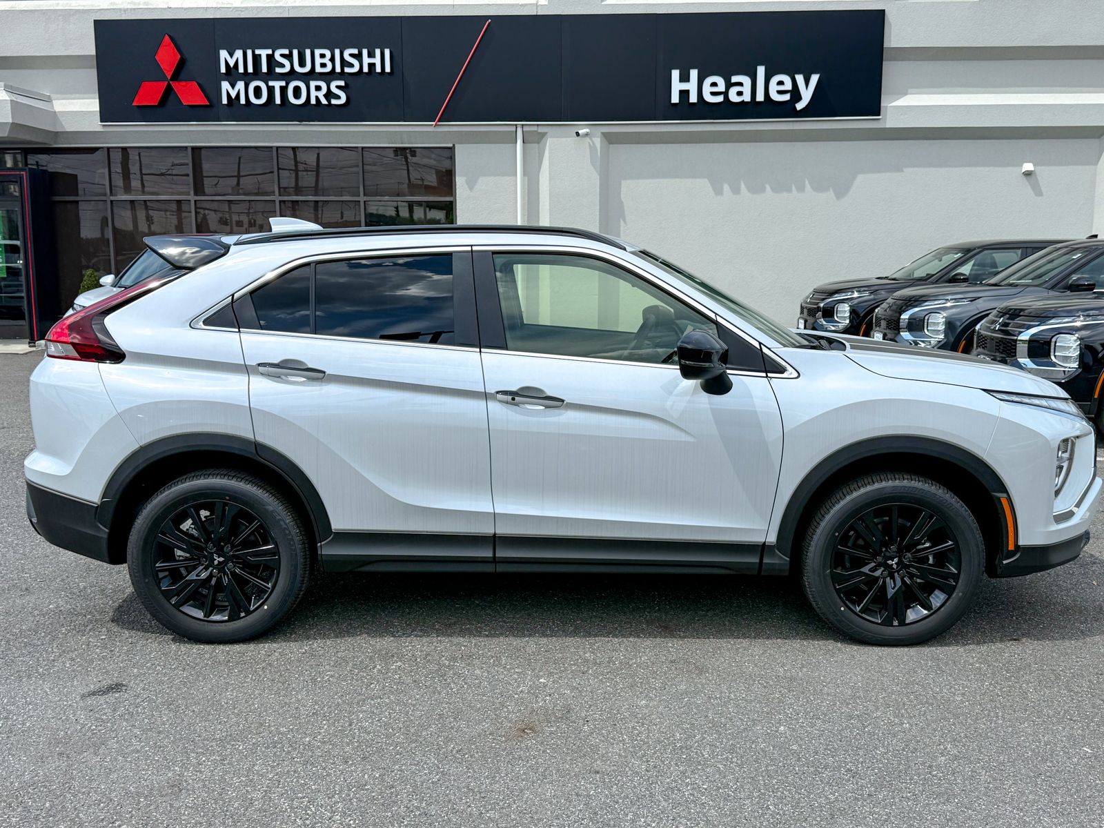 2026 Mitsubishi Eclipse Cross Black Edition - Photo 8