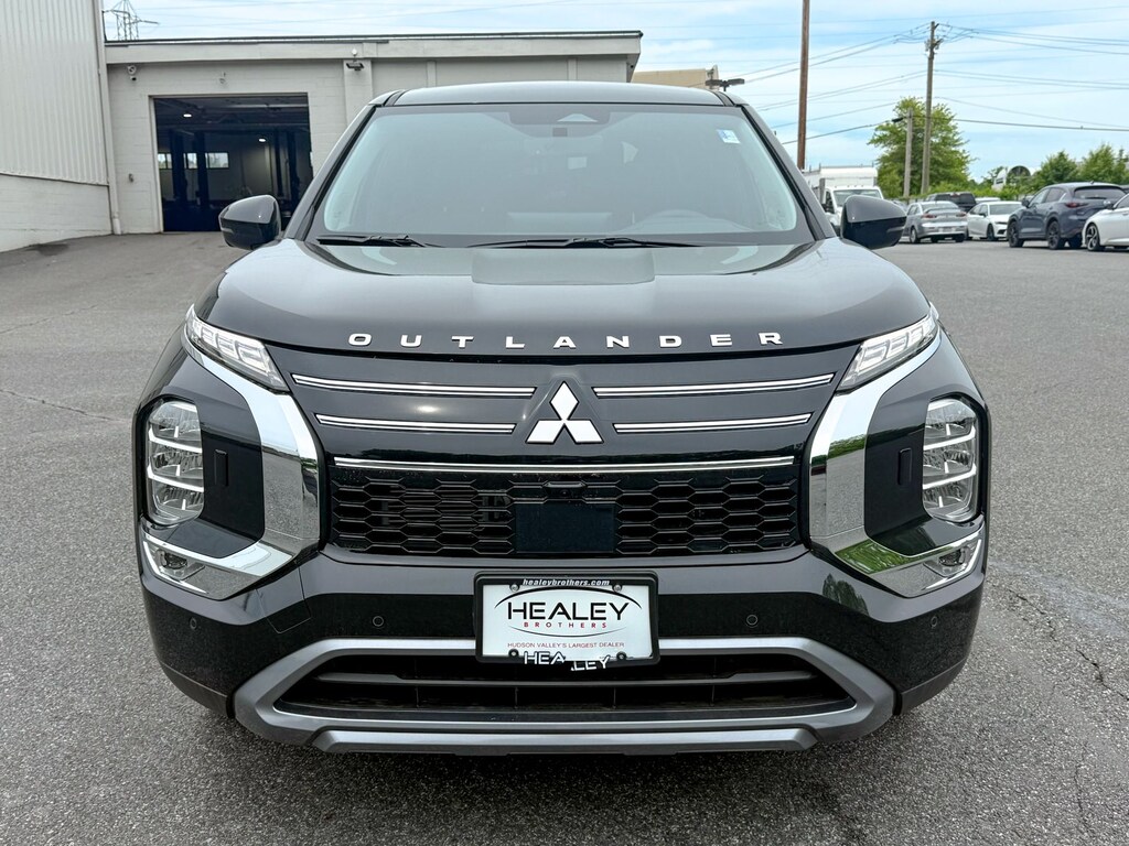 New 2026 Mitsubishi Outlander SE SUV