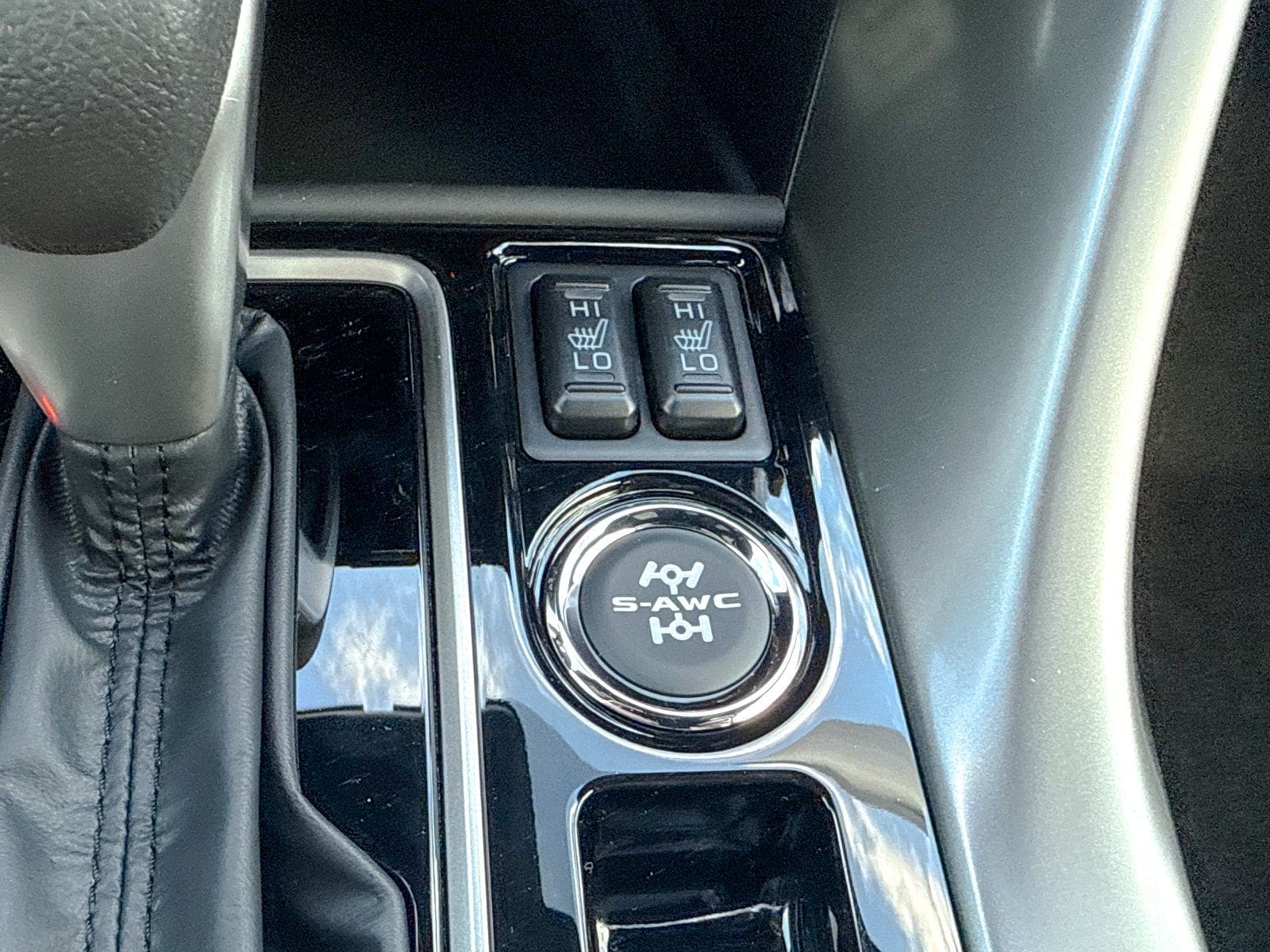 2026 Mitsubishi Eclipse Cross Black Edition - Photo 40