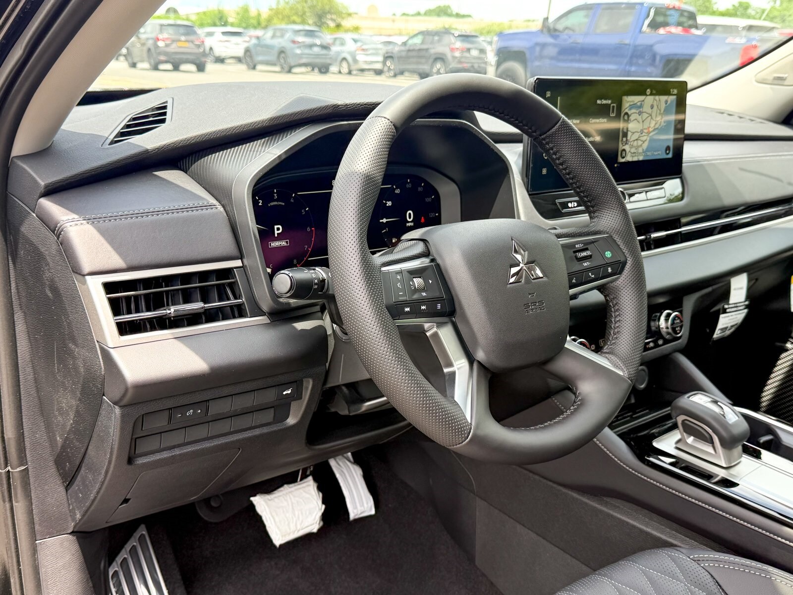 2025 Mitsubishi Outlander SEL GT photo 3