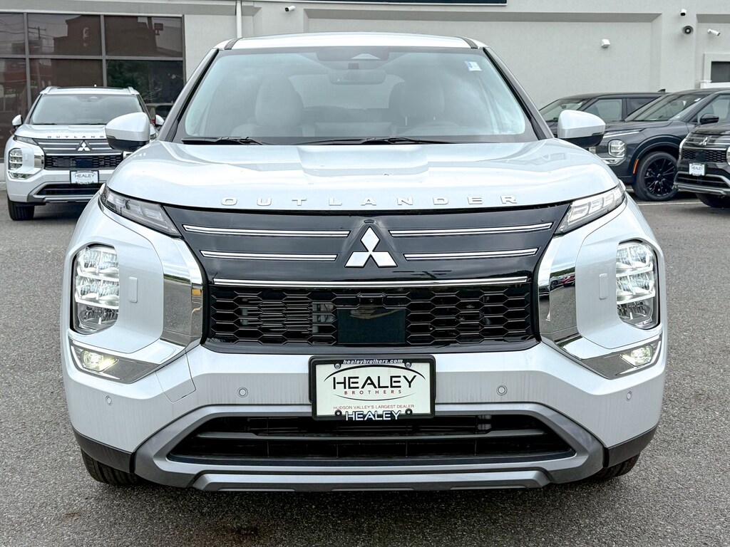 New 2026 Mitsubishi Outlander SE SUV