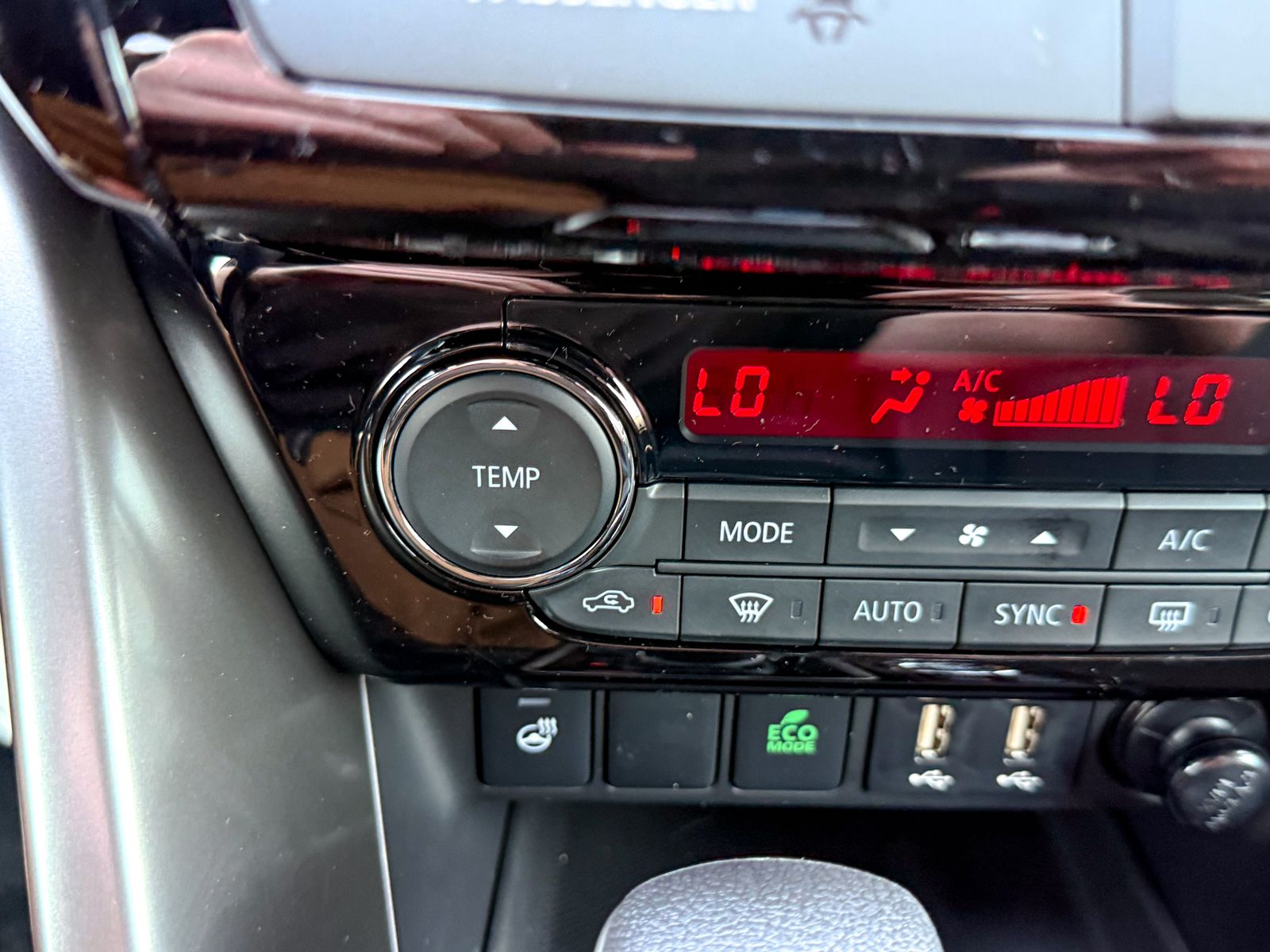 2026 Mitsubishi Eclipse Cross Black Edition - Photo 32