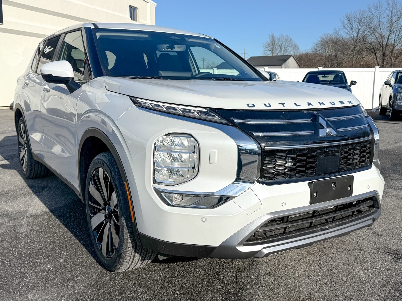 2026 Mitsubishi Outlander SE's photo