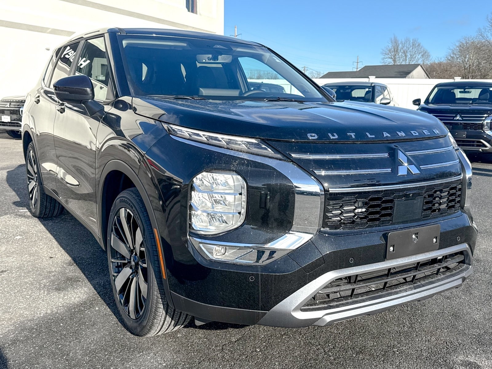 2026 Mitsubishi Outlander SE's photo