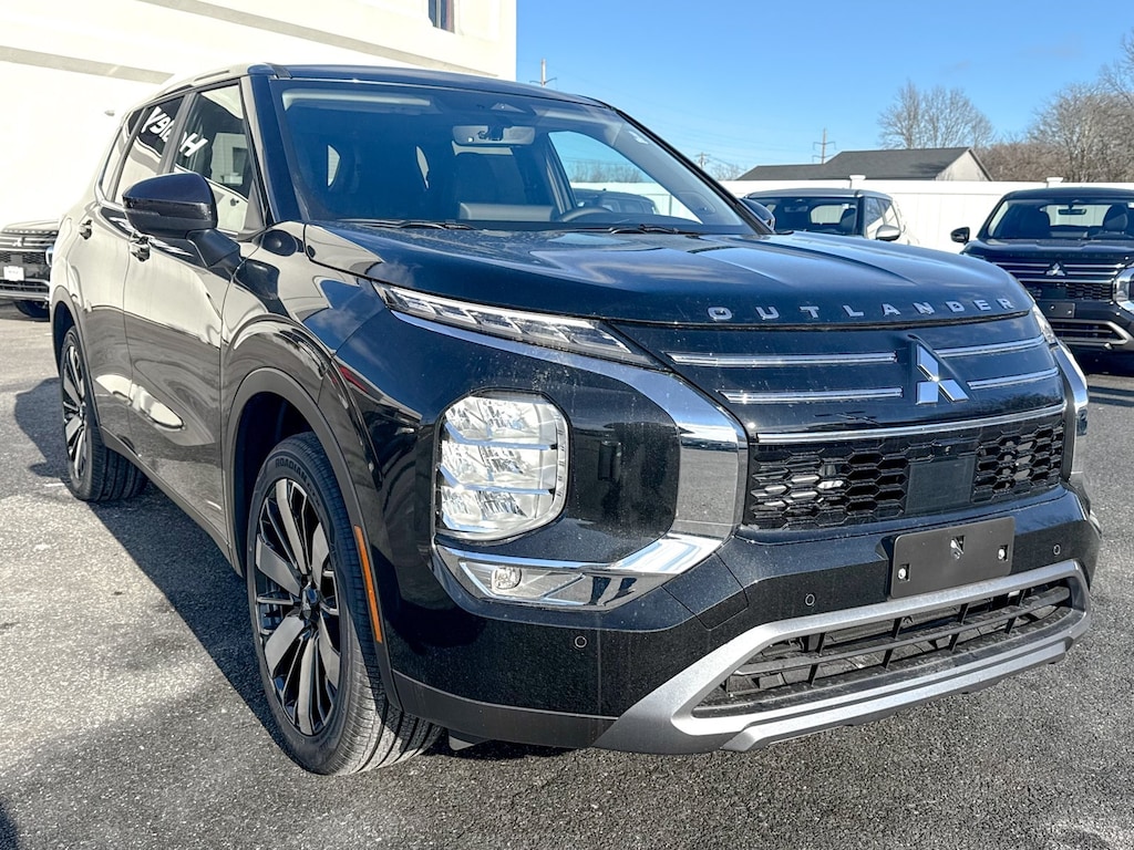 New 2026 Mitsubishi Outlander SE SUV