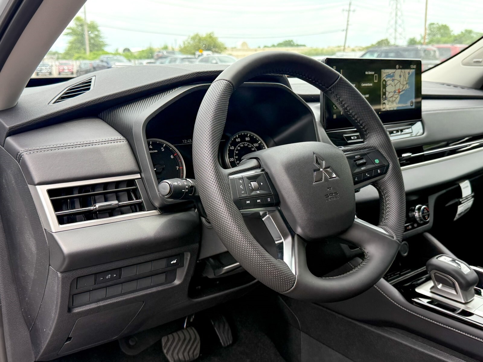 2025 Mitsubishi Outlander SE Ralliart photo 3