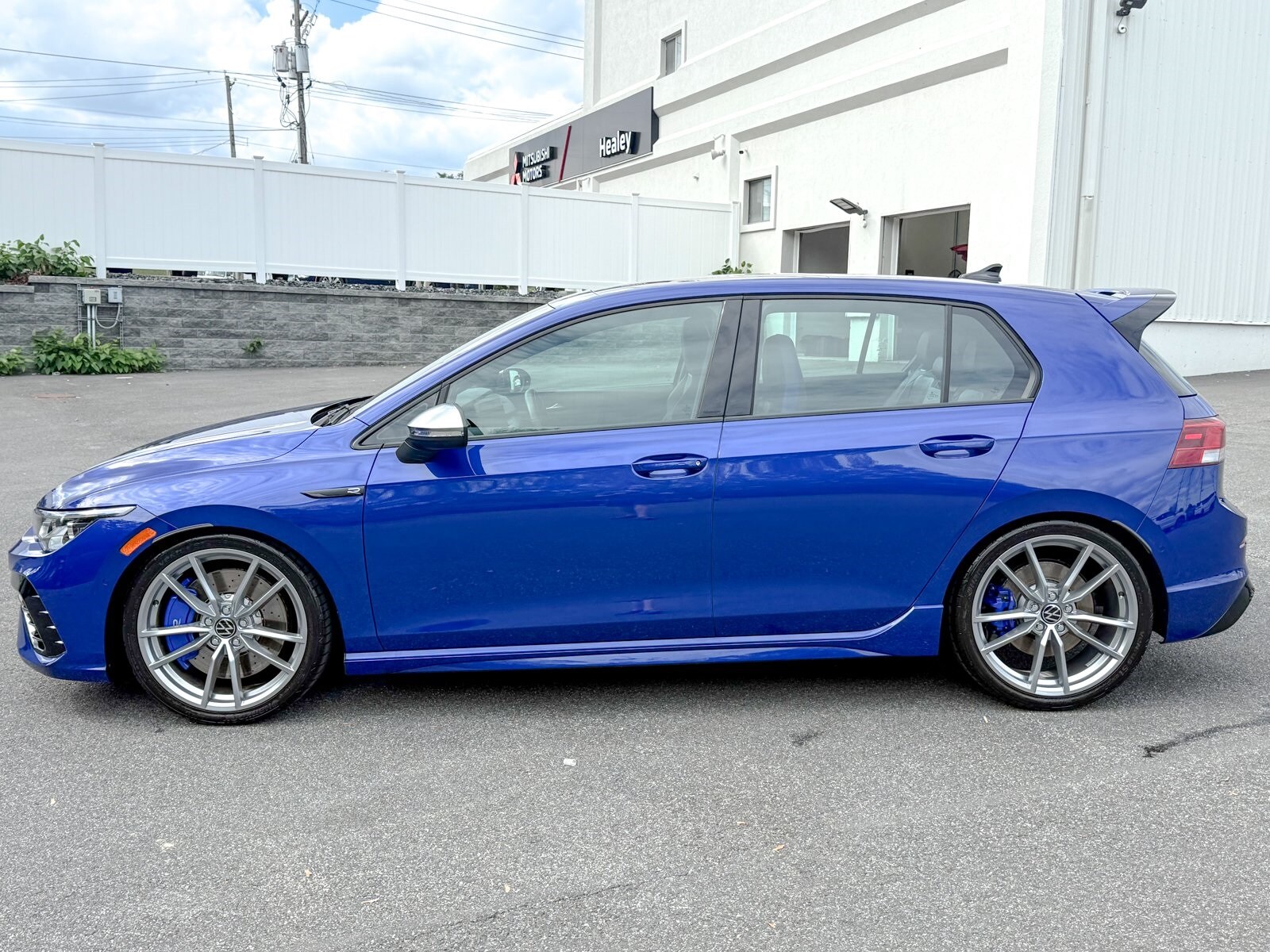 2024 Volkswagen Golf R photo 4