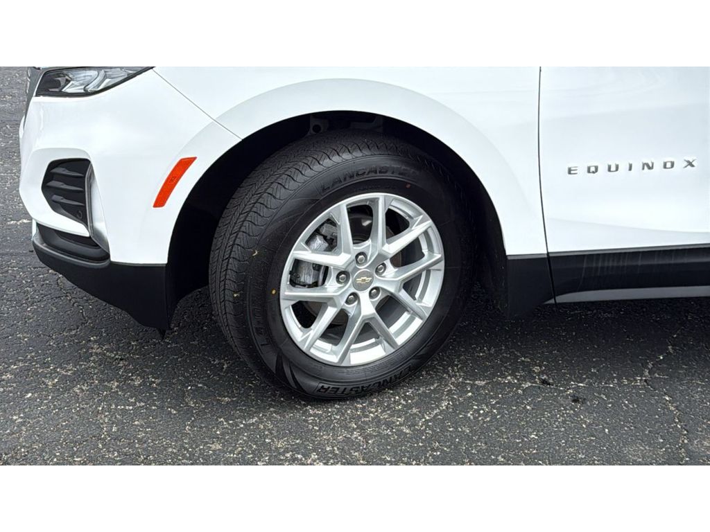 2024 Chevrolet Equinox LT - Photo 12
