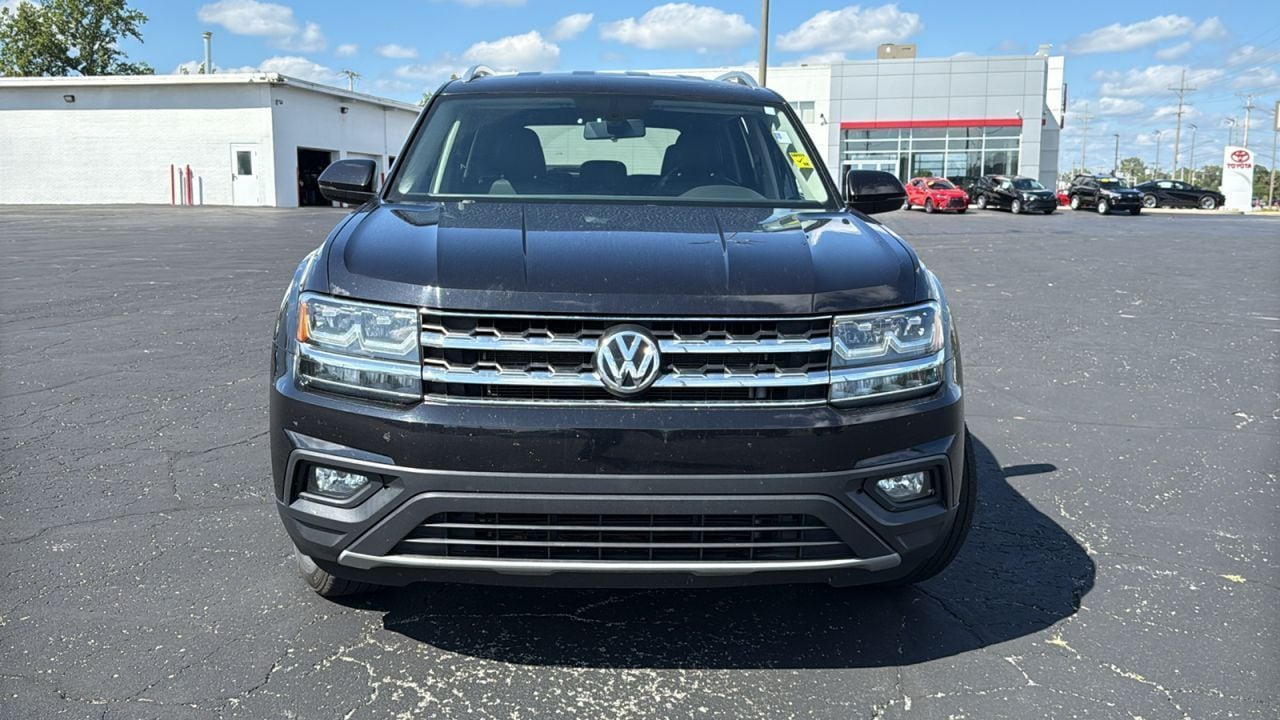 Used 2018 Volkswagen Atlas SE with VIN 1V2CR2CA2JC562547 for sale in Elkhart, IN