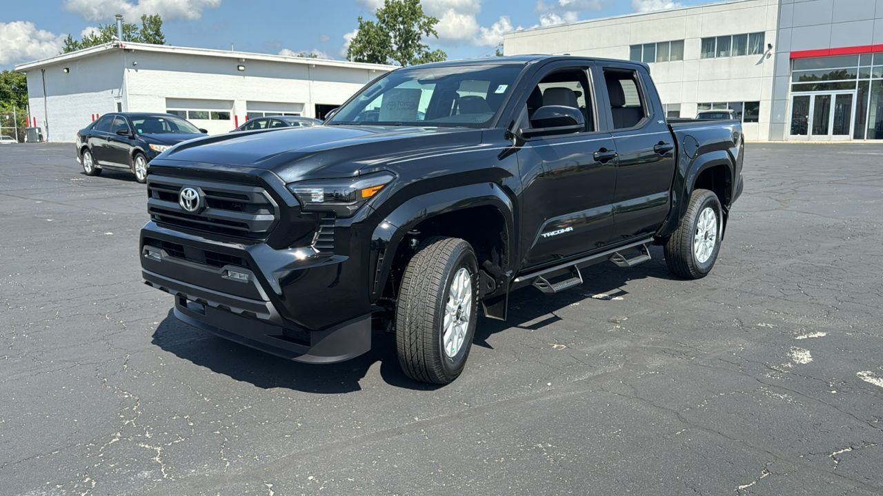 2024 Toyota Tacoma SR5 photo 3