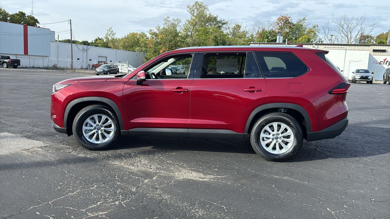 2026 Toyota Highlander XLE Hybrid photo 3