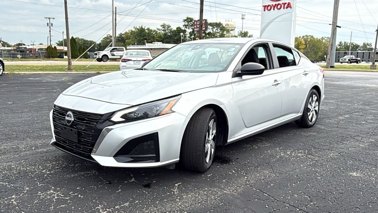 2024 Nissan Altima 2.5 S photo 3