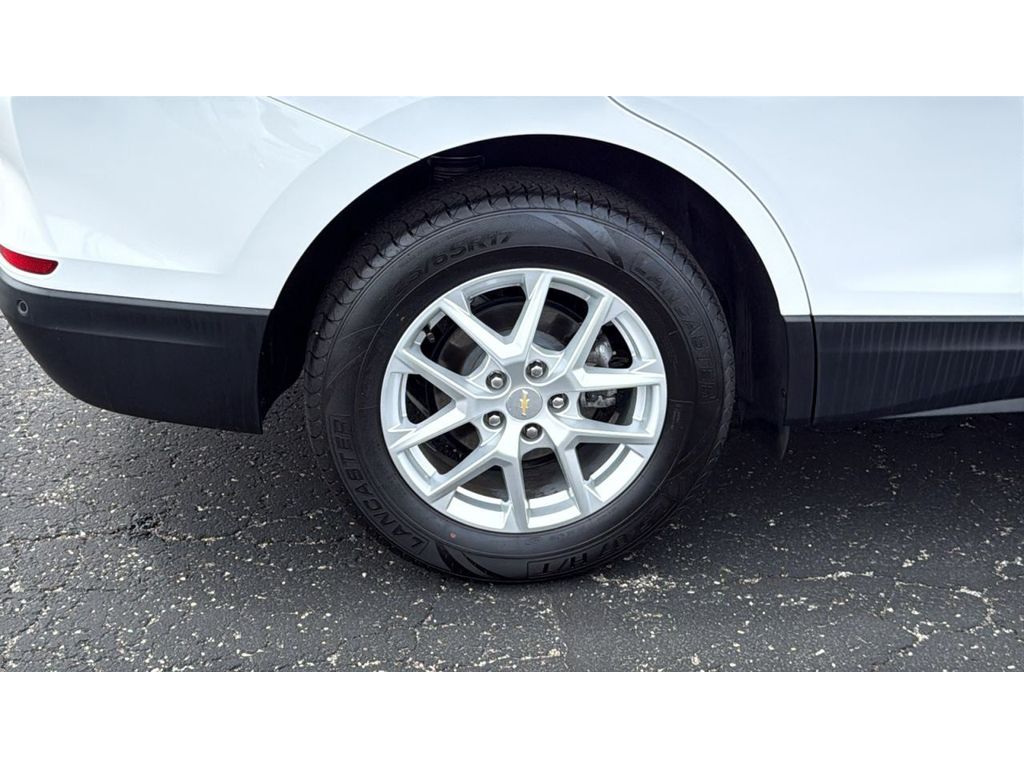 2024 Chevrolet Equinox LT - Photo 14