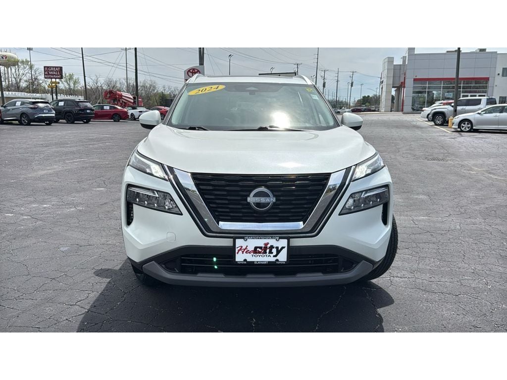 Used 2023 Nissan Rogue SV Sport Utility