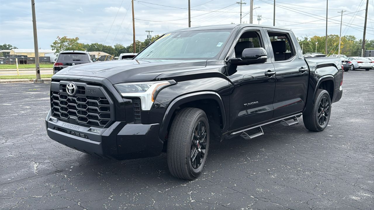 2023 Toyota Tundra SR5 photo 3