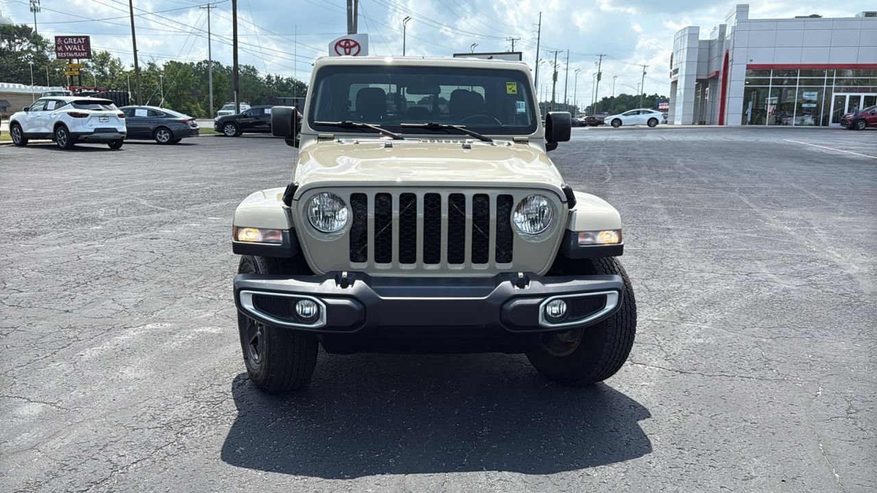 2020 Jeep Gladiator Sport S photo 2