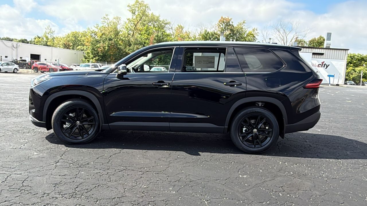 2026 Toyota Grand Highlander Limited photo 3