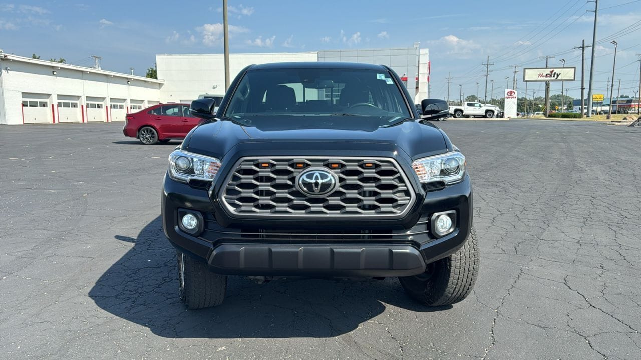 Certified 2022 Toyota Tacoma TRD Off Road with VIN 3TMCZ5AN2NM492481 for sale in Elkhart, IN