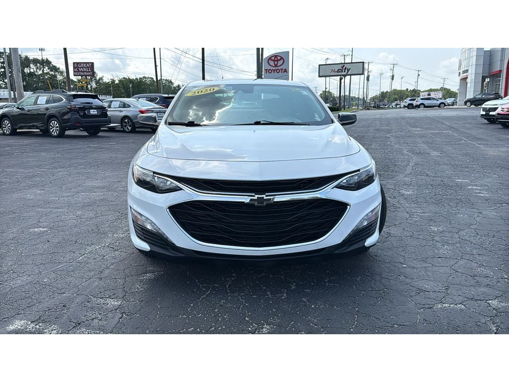 Used 2020 Chevrolet Malibu 1LT with VIN 1G1ZD5ST8LF014609 for sale in Elkhart, IN