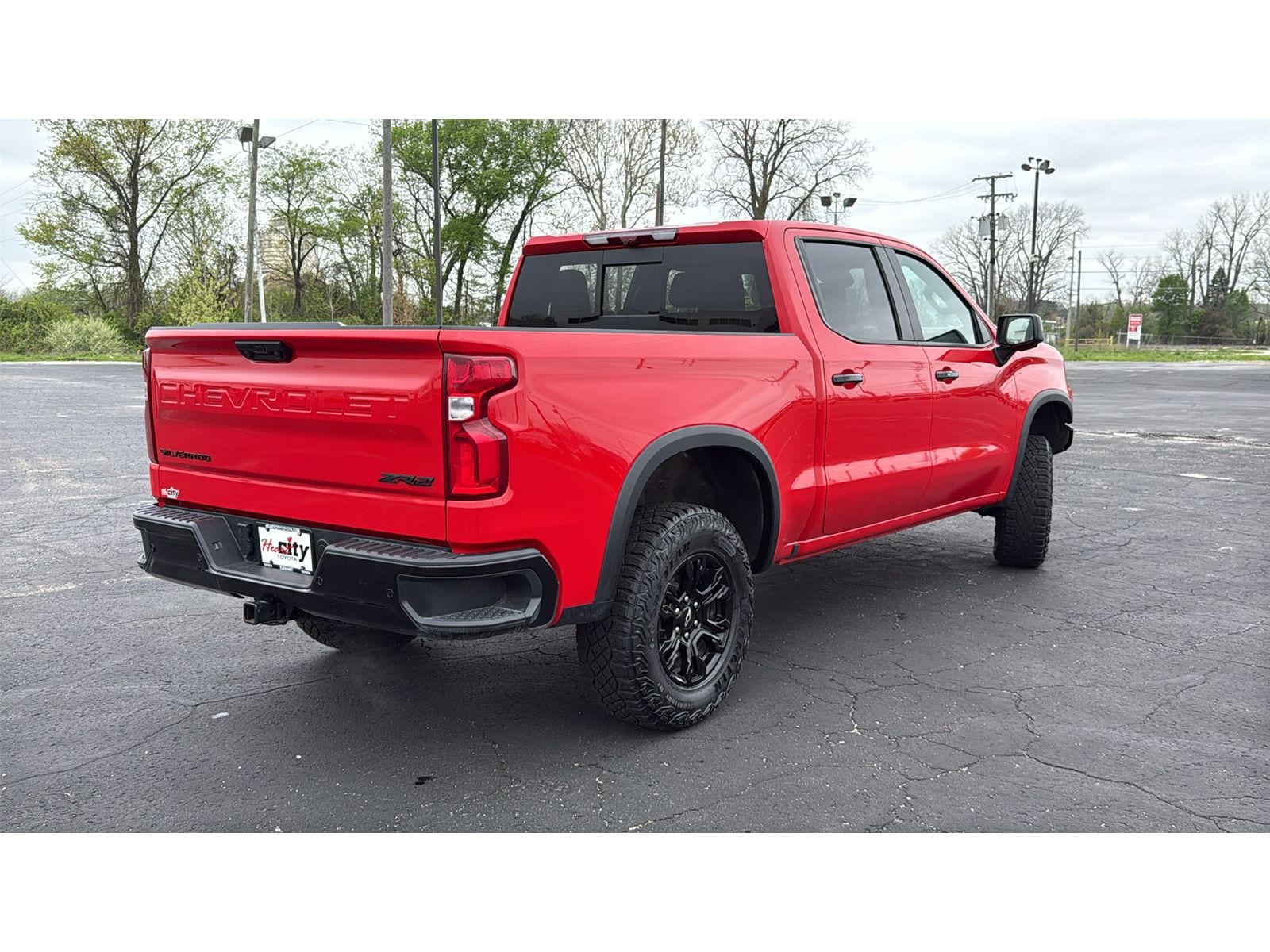 2025 Chevrolet Silverado 1500 ZR2 - Photo 8