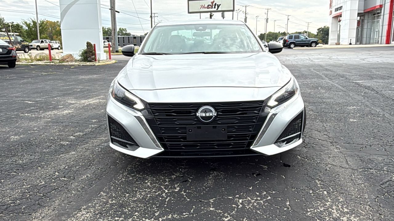 2024 Nissan Altima 2.5 S photo 2
