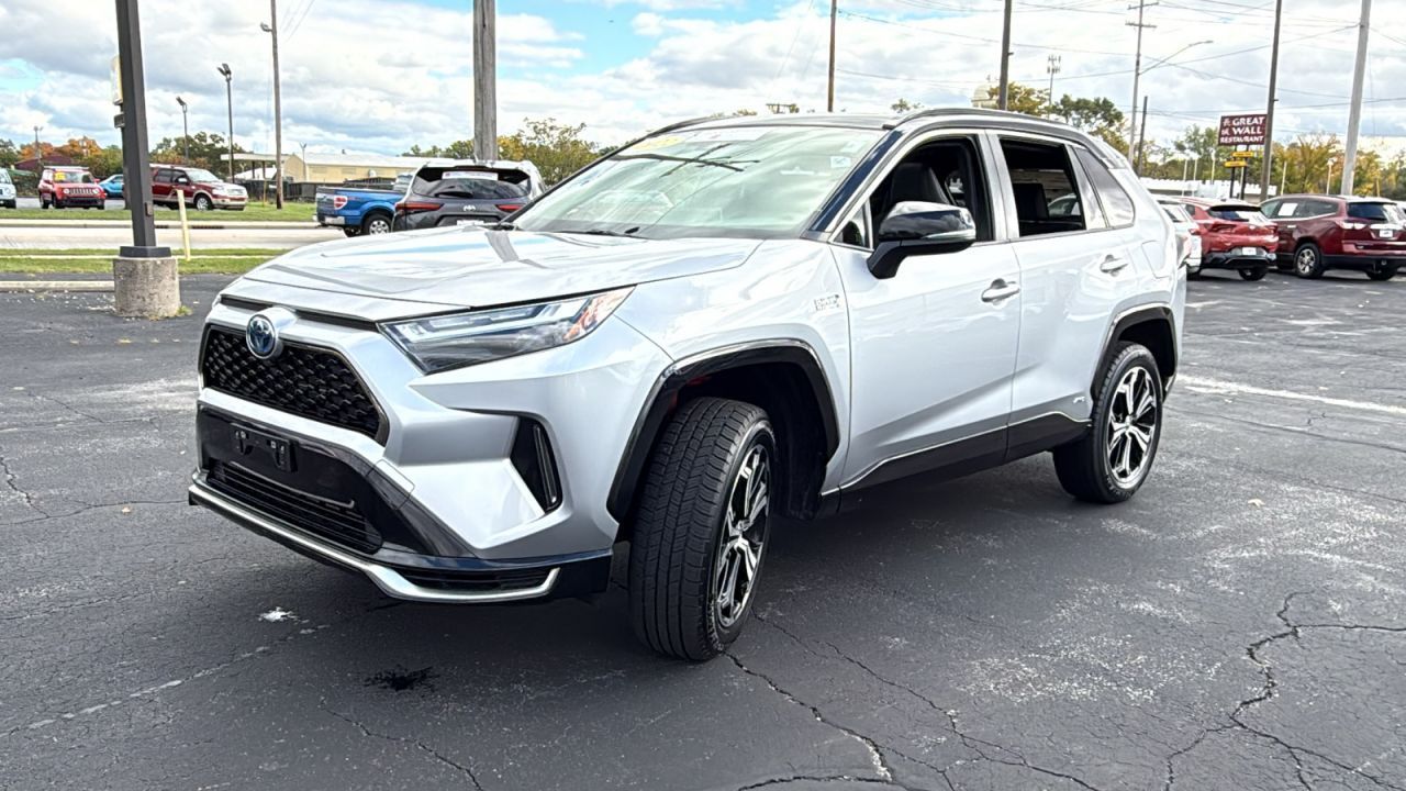 2022 Toyota RAV4 Prime XSE photo 3