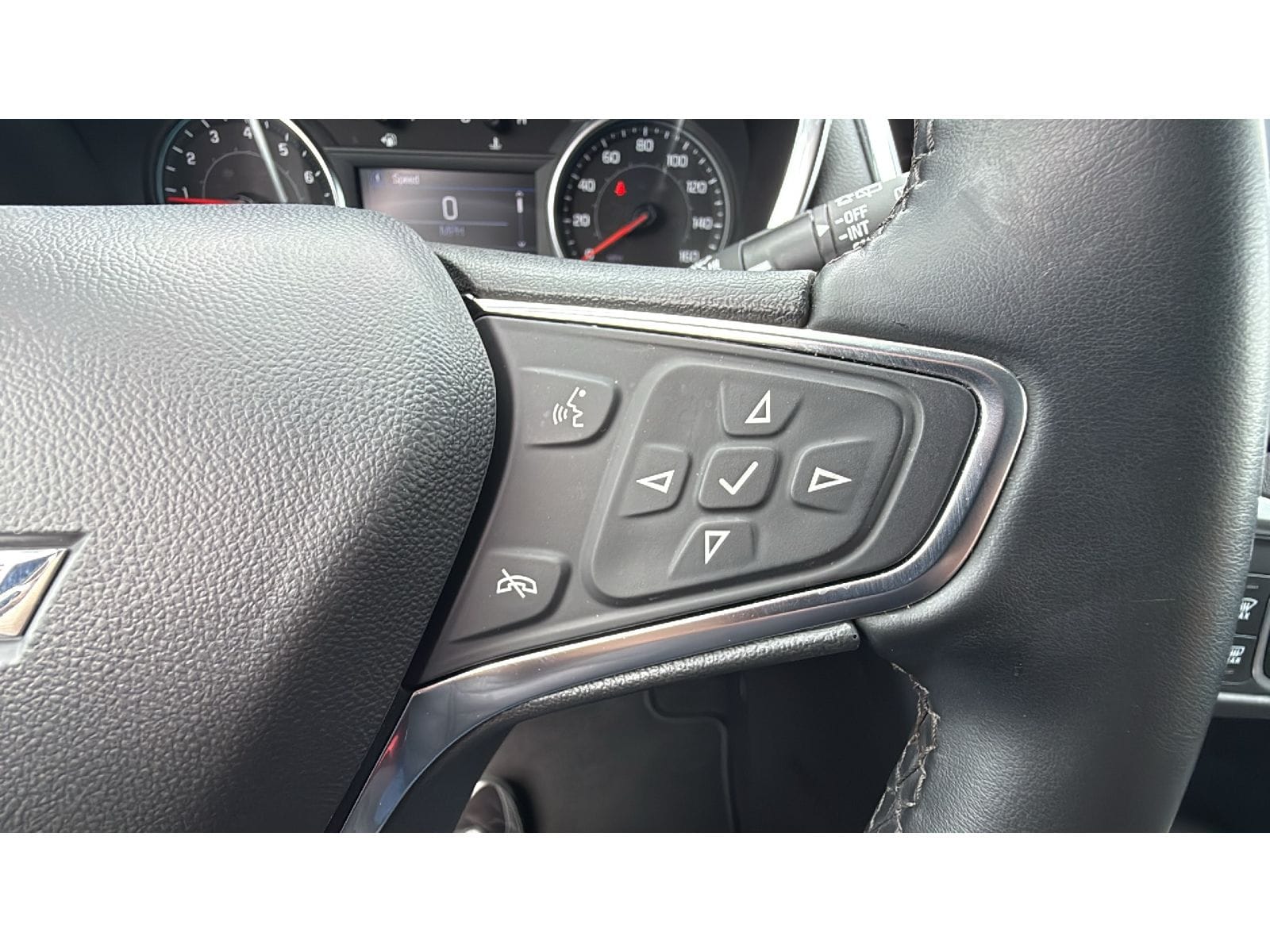 2024 Chevrolet Equinox LT - Photo 27