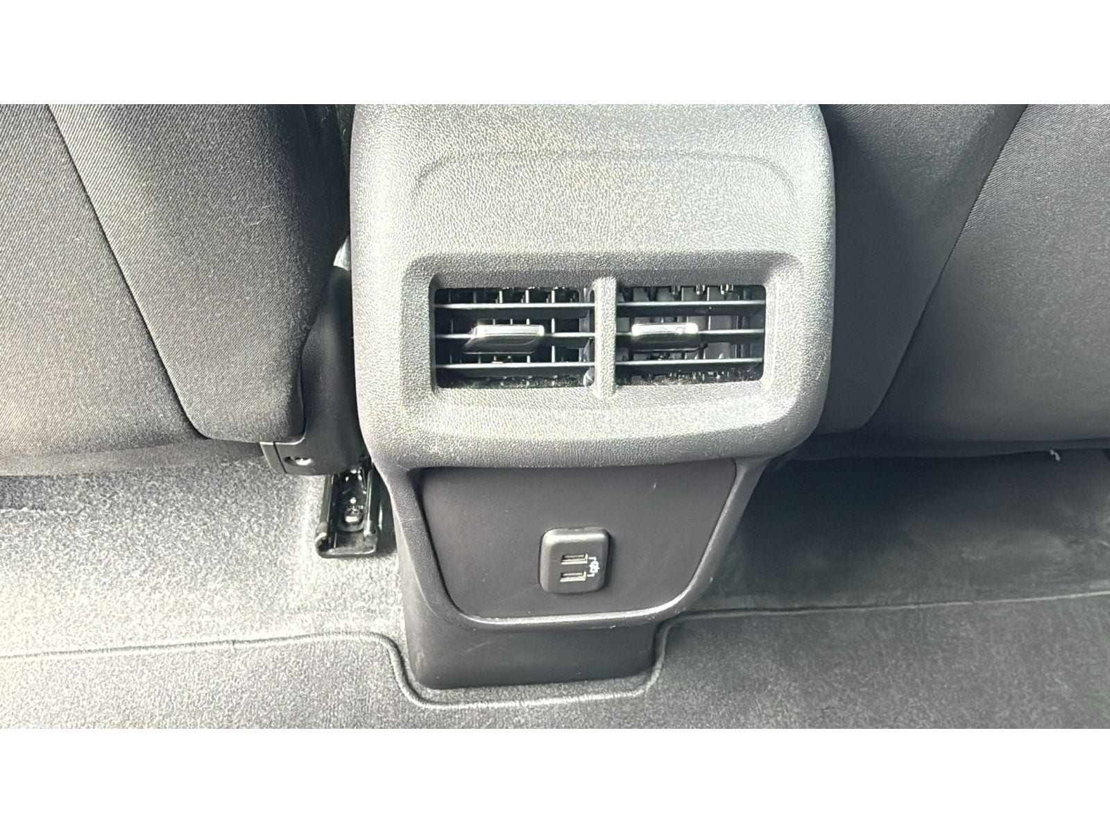 2024 Chevrolet Equinox LT - Photo 34