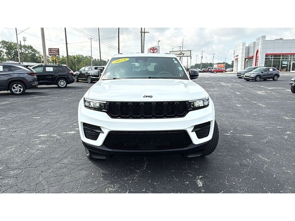 Used 2024 Jeep Grand Cherokee Altitude X Sport Utility