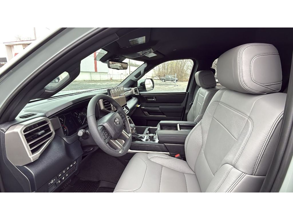 2026 Toyota Tundra SR5 - Photo 25