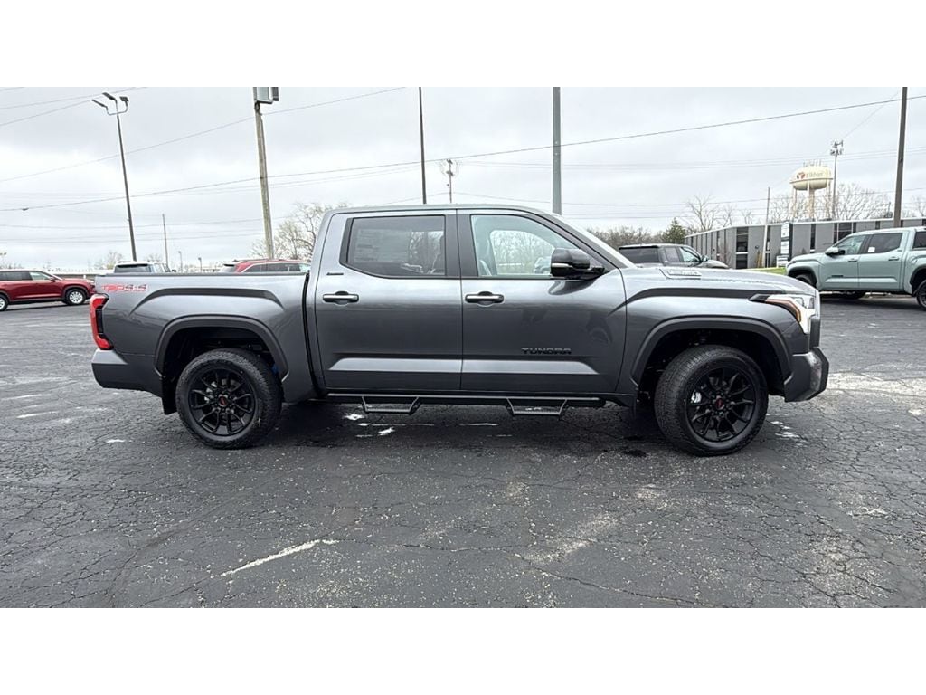 2026 Toyota Tundra Limited - Photo 9