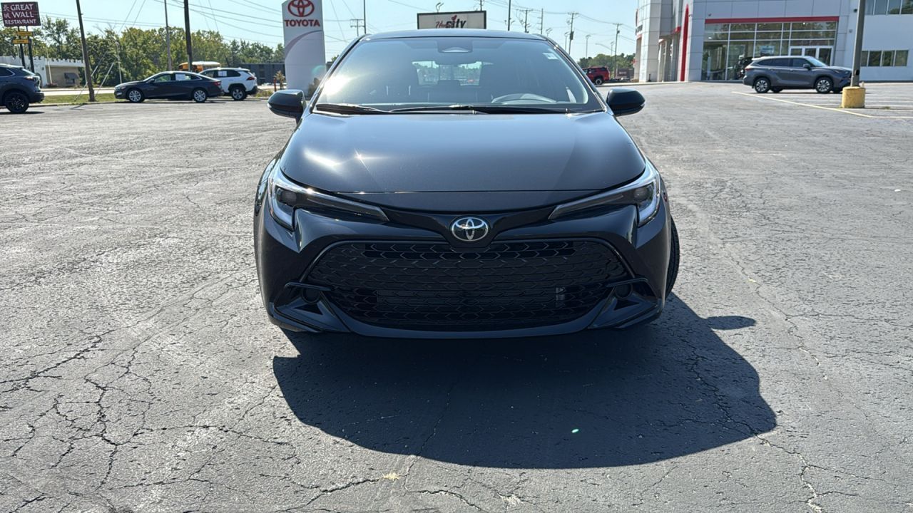 2025 Toyota Corolla SE photo 2