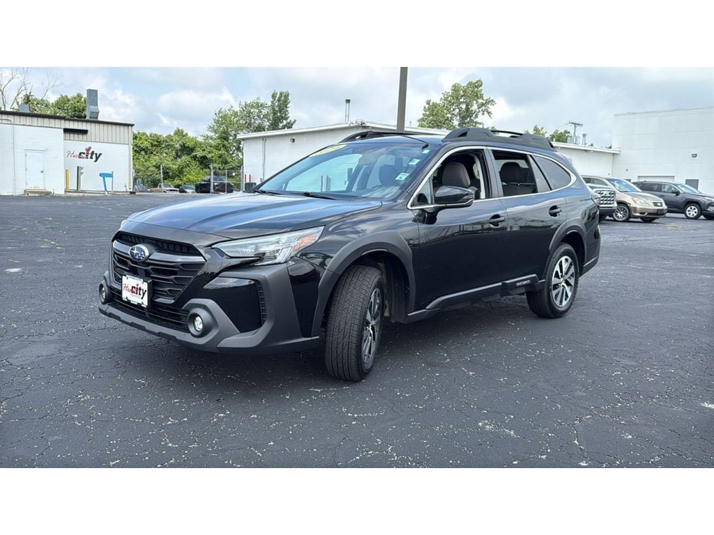Used 2024 Subaru Outback Premium Sport Utility