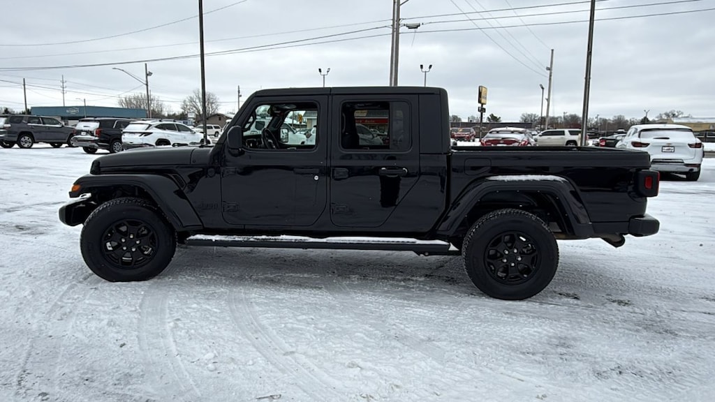 Used 2021 Jeep Gladiator Willys Truck