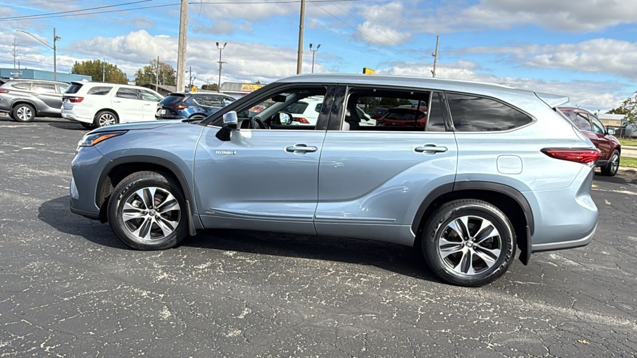2020 Toyota Highlander XLE photo 4