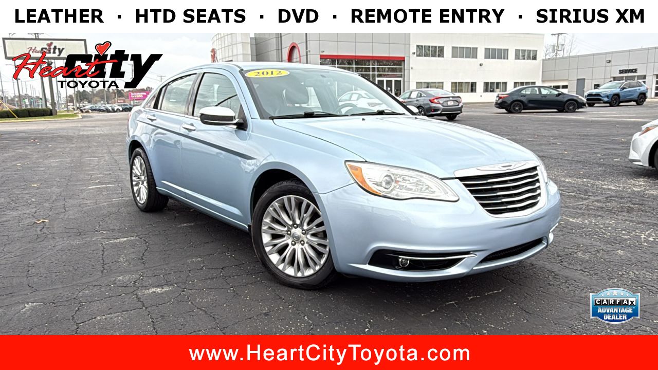 2012 Chrysler 200 Limited's photo